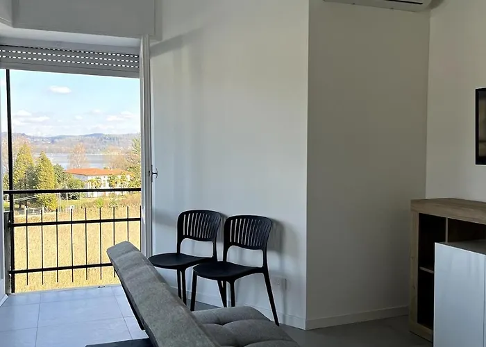 View * 도멜레토
